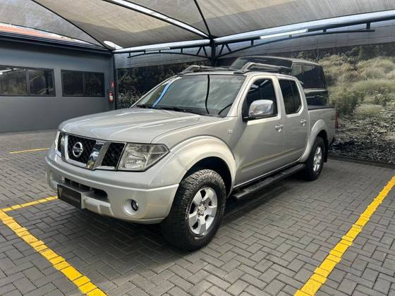 NISSAN FRONTIER 2.5 LE 4X4 CD TURBO ELETRONIC DIESEL 4P AUTOMÁTICO NISSAN FRONTIER 2.5 LE 4X4 CD TURBO ELETRONIC DIESEL 4P AUTOMÁTICO